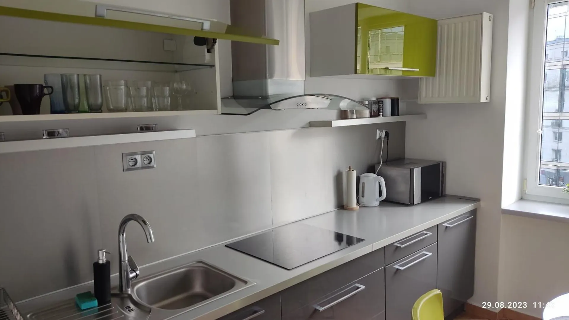 Be My Guest - Krucza Elegant Apartment - Rondo De Gaulle'A Center Of Warsaw Metro Wi-Fi Breakfast 0*,