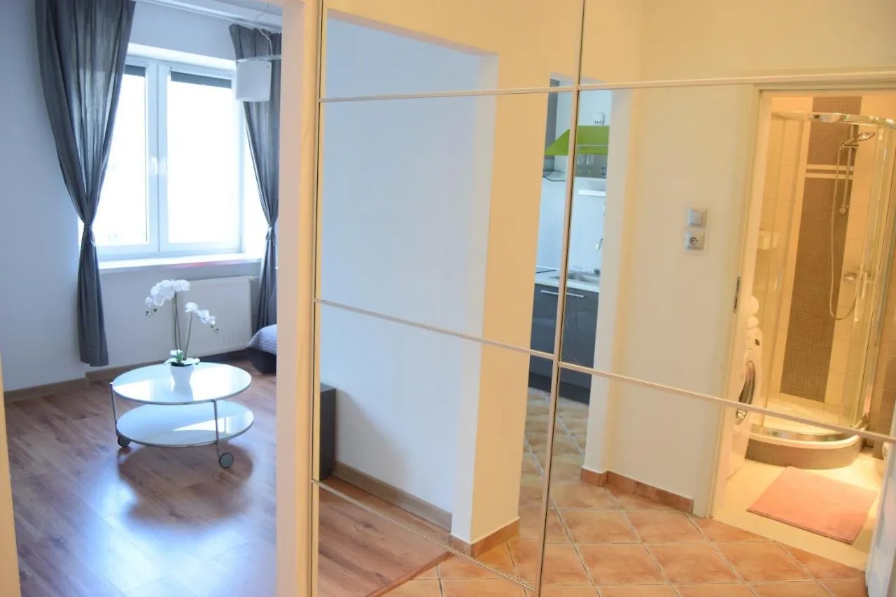 Be My Guest - Krucza Elegant Apartment - Rondo De Gaulle'A Center Of Warsaw Metro Wi-Fi Breakfast