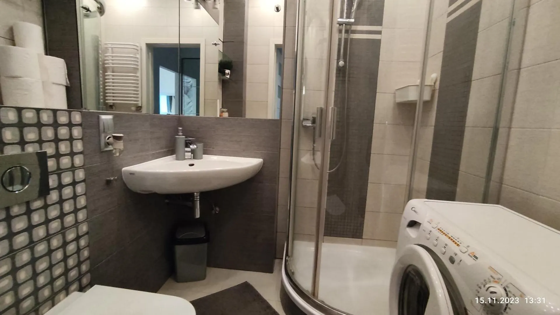 Be My Guest - Krucza Elegant Apartment - Rondo De Gaulle'A Center Of Warsaw Metro Wi-Fi Breakfast